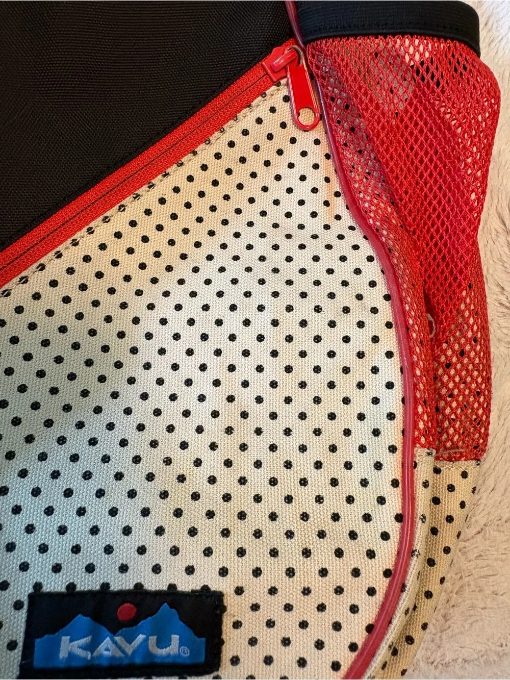 KAVU Paxton Pack sling bag